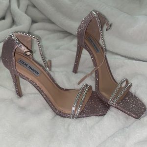 Brand new without tags Steve Madden pink sparkly heels